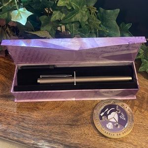 🔆🔆 Younique Pen and Medallion Puzzle